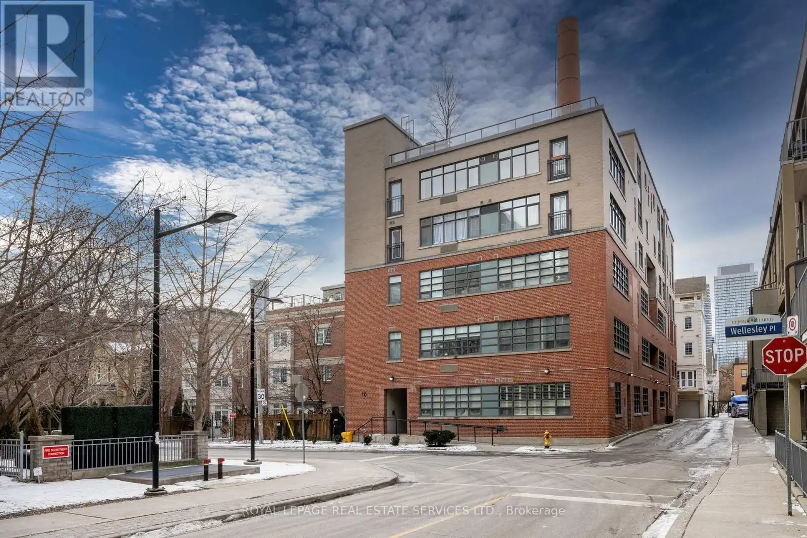 10 Wellesley Place Unit 101, Toronto (North St. James Town)