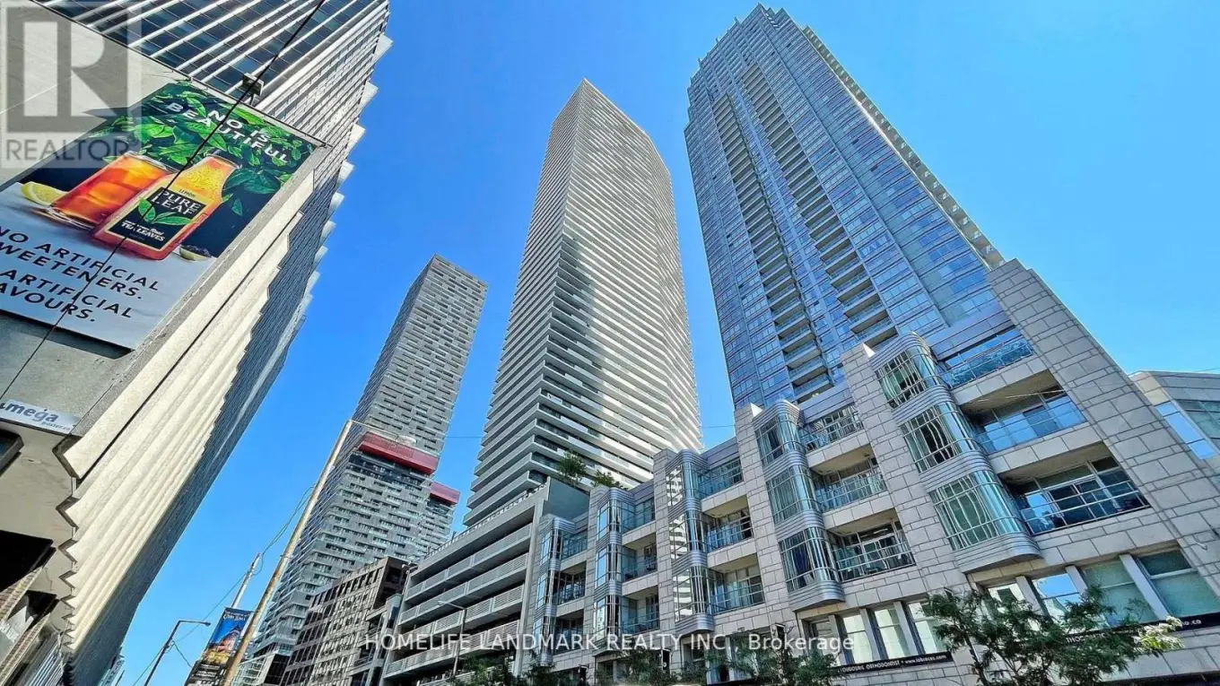 2221 Yonge Street Unit 3304, Toronto (Mount Pleasant West)