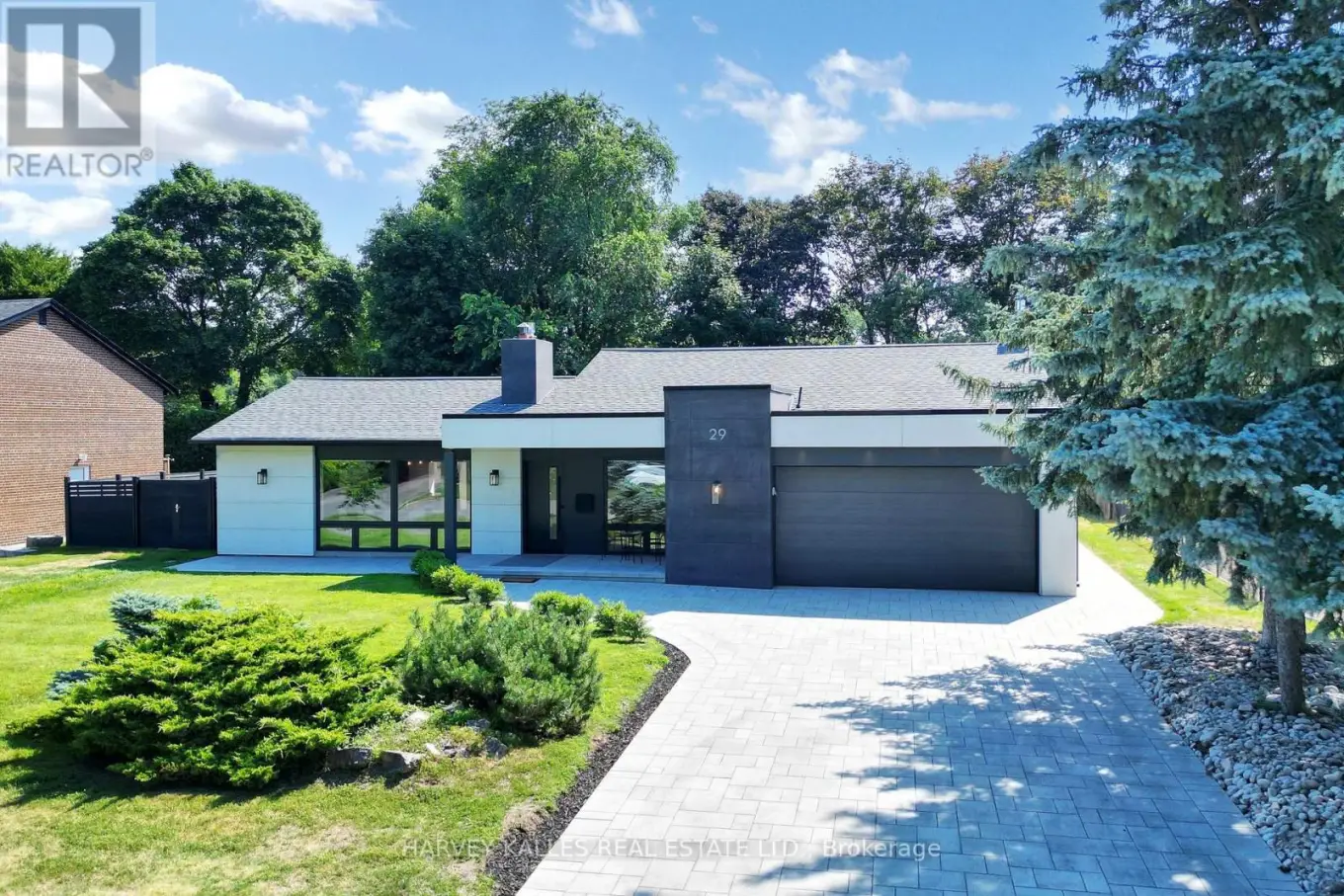 29 Parmbelle Crescent, Toronto (Parkwoods-Donalda)