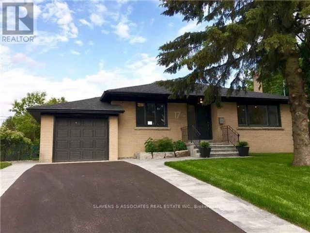 17 Robson Place, Toronto (Newtonbrook West)