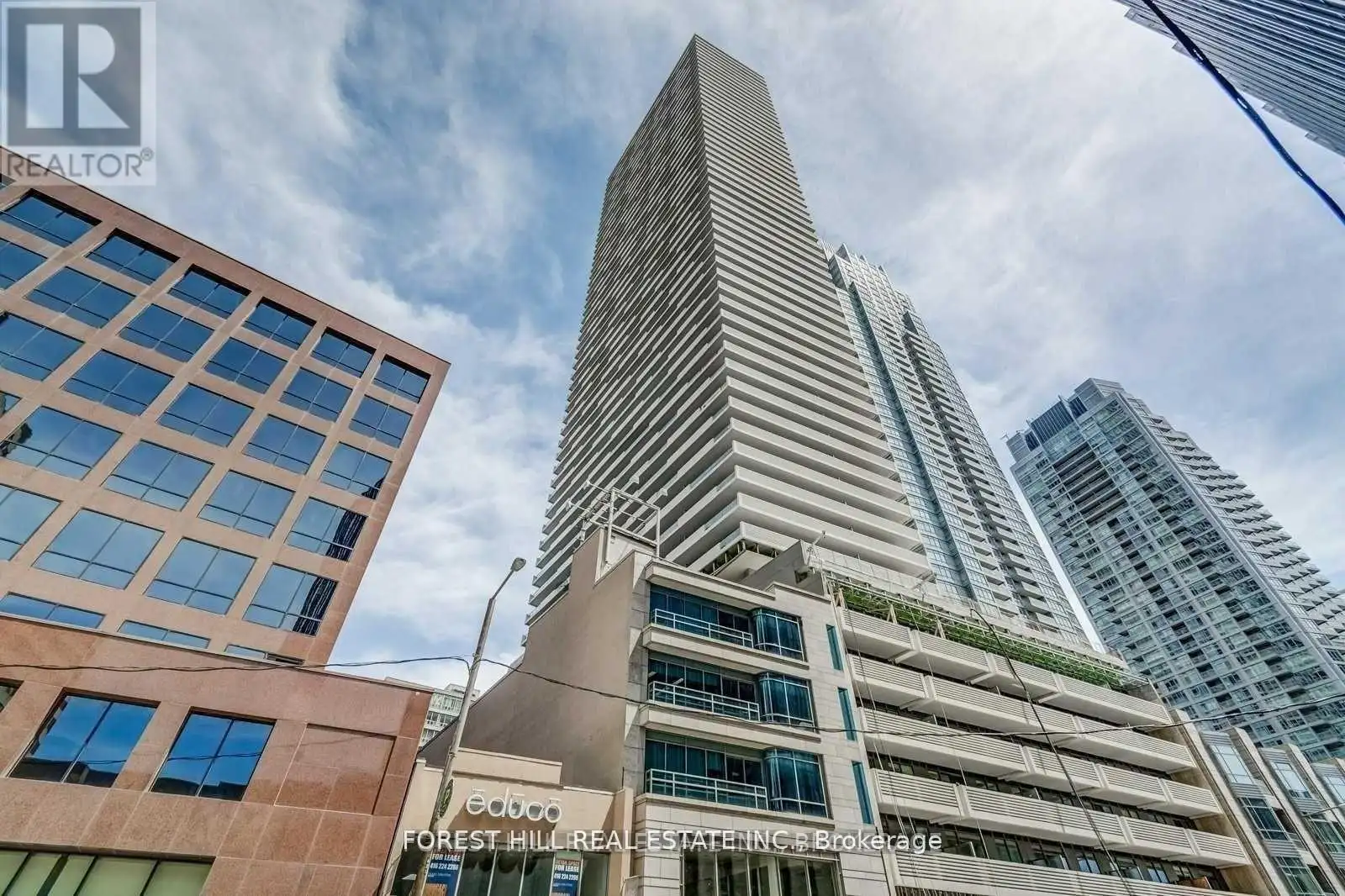2221 Yonge Street Unit 4502, Toronto (Mount Pleasant West)