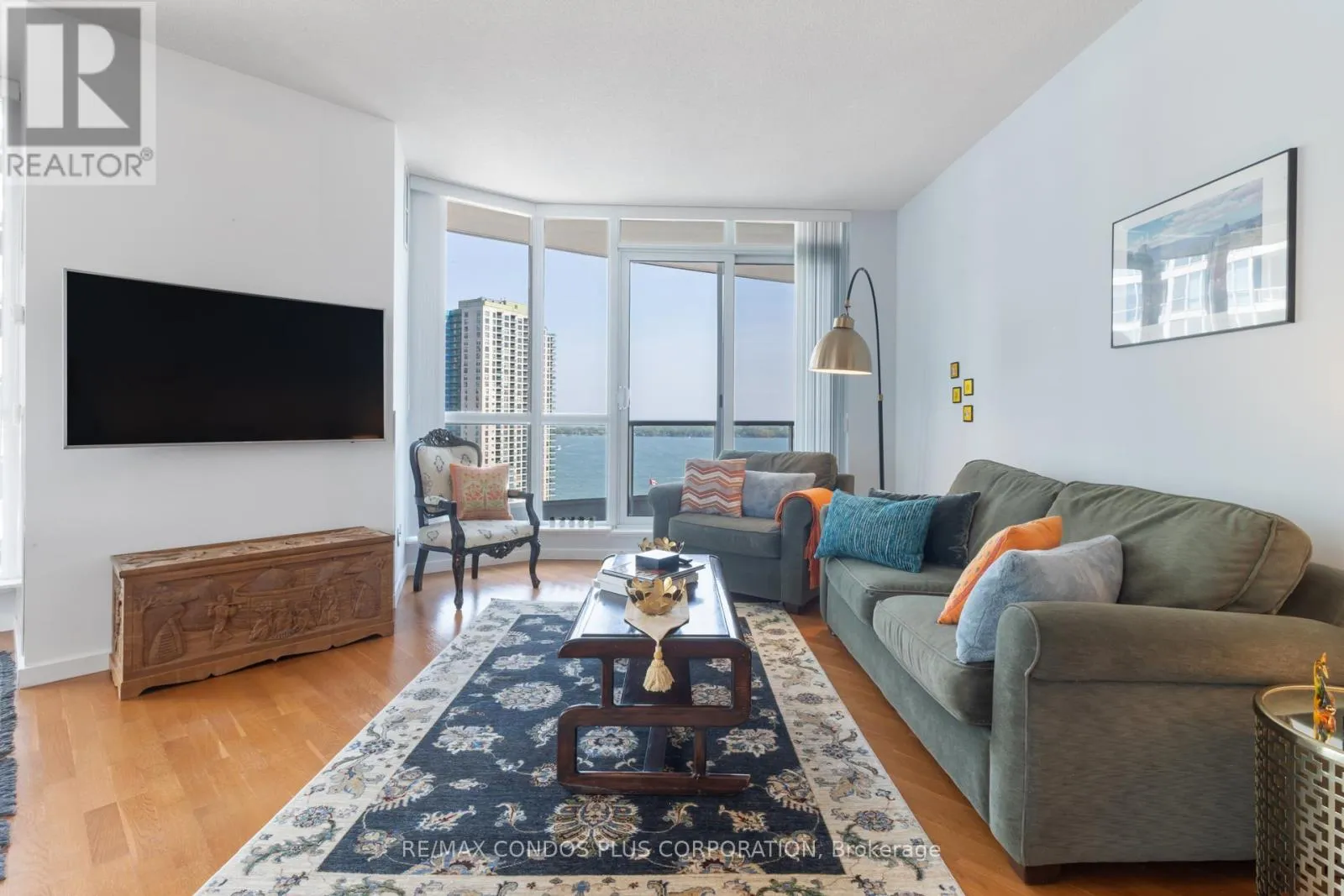 218 Queens Quay West Unit 2302, Toronto (Waterfront Communities)