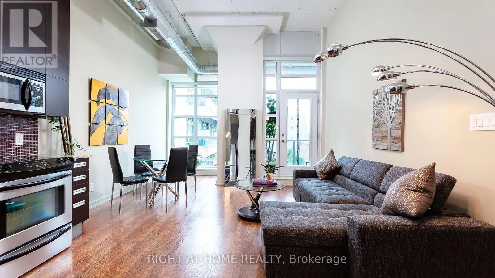 380 Macpherson Avenue Unit 314, Toronto (Casa Loma)