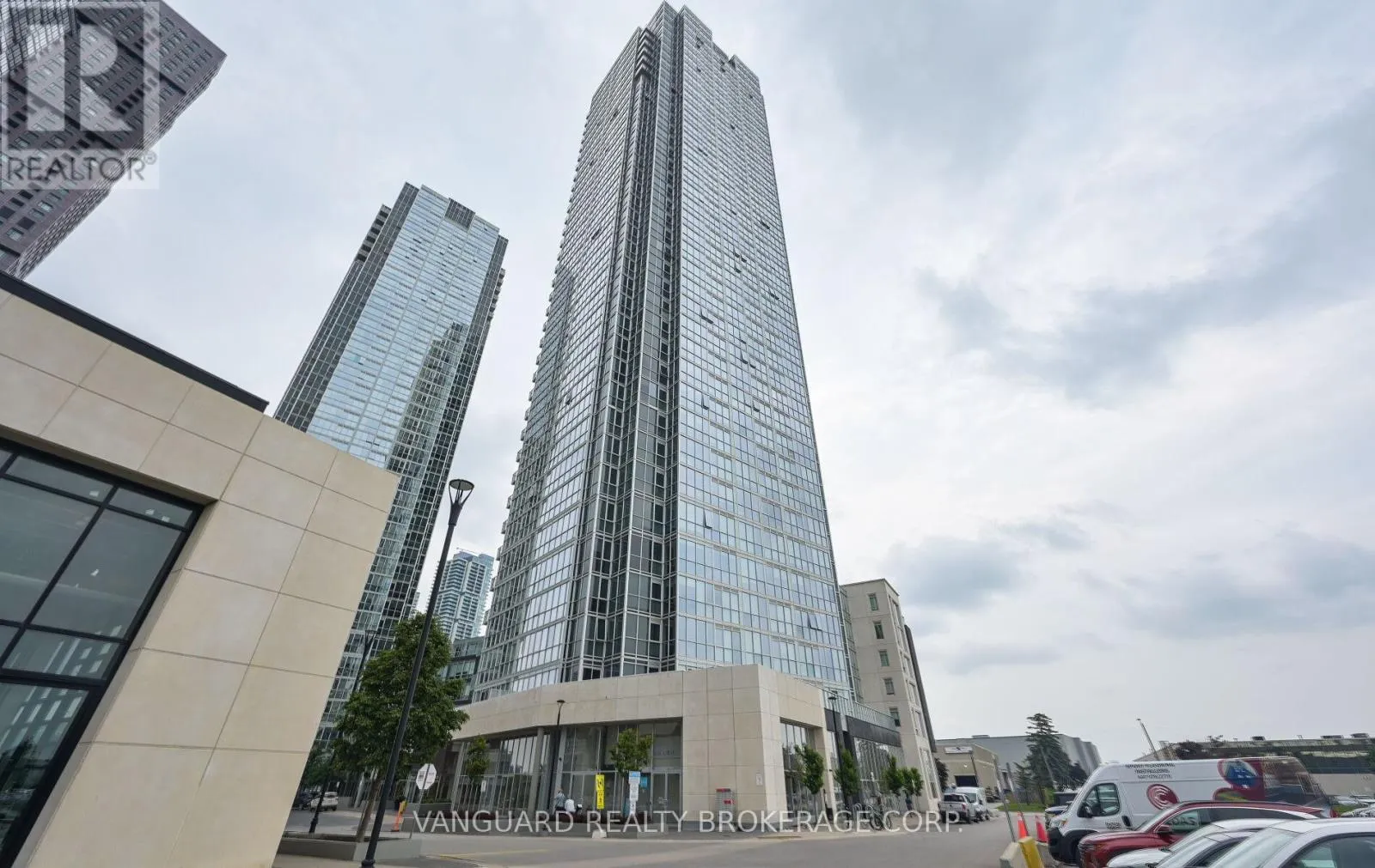 2908 Highway 7 Road Unit 2207, Vaughan (Concord)
