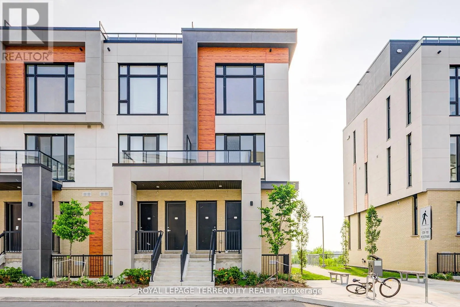 7 Steckley House Lane Unit 601, Richmond Hill