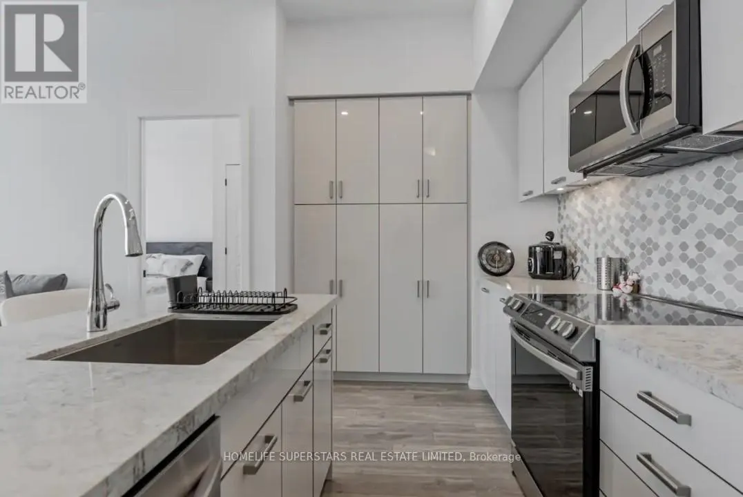 415 Sea Ray Avenue Unit 407, Innisfil