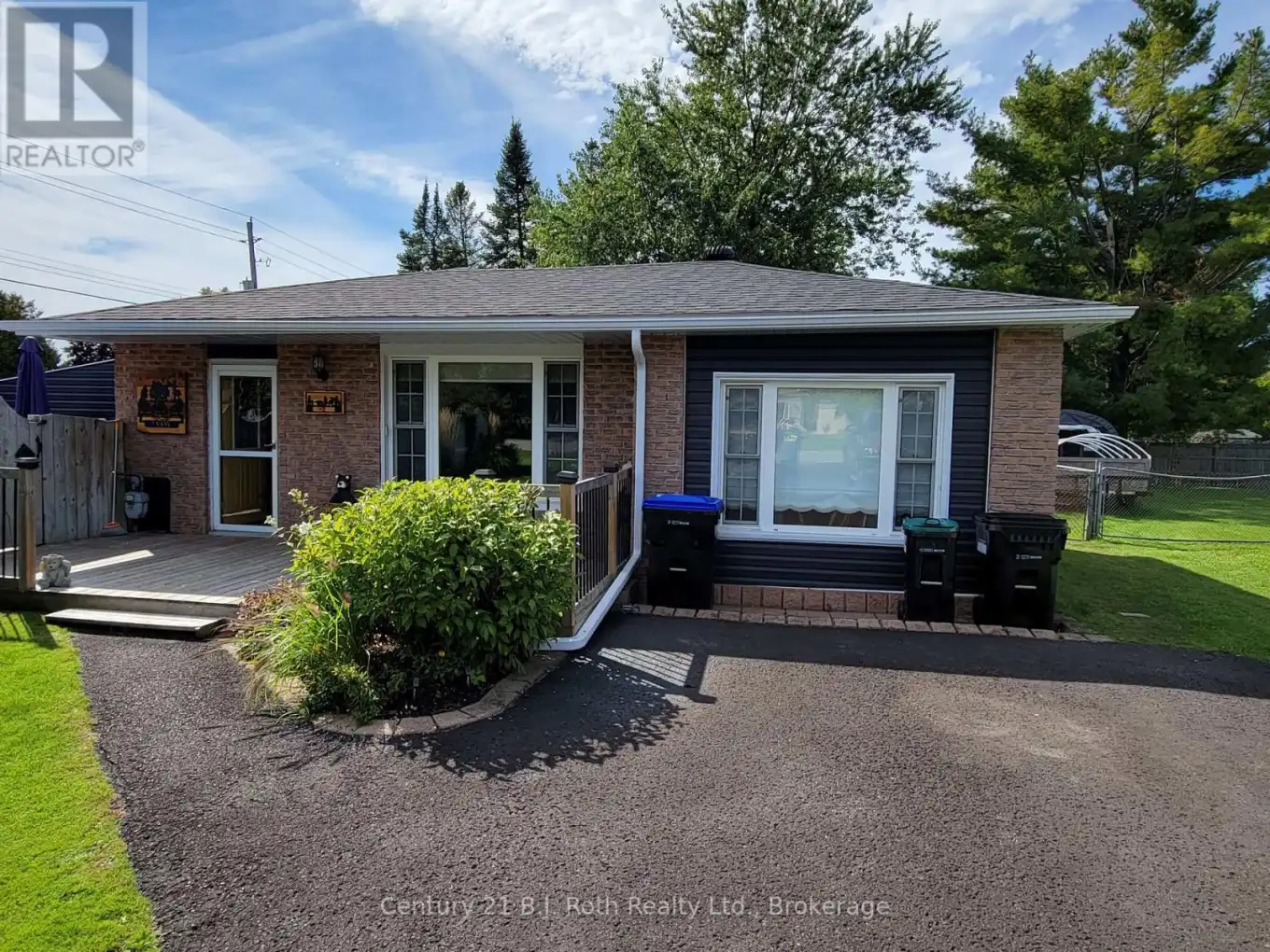 2 Lynn Street, Tiny (Perkinsfield)