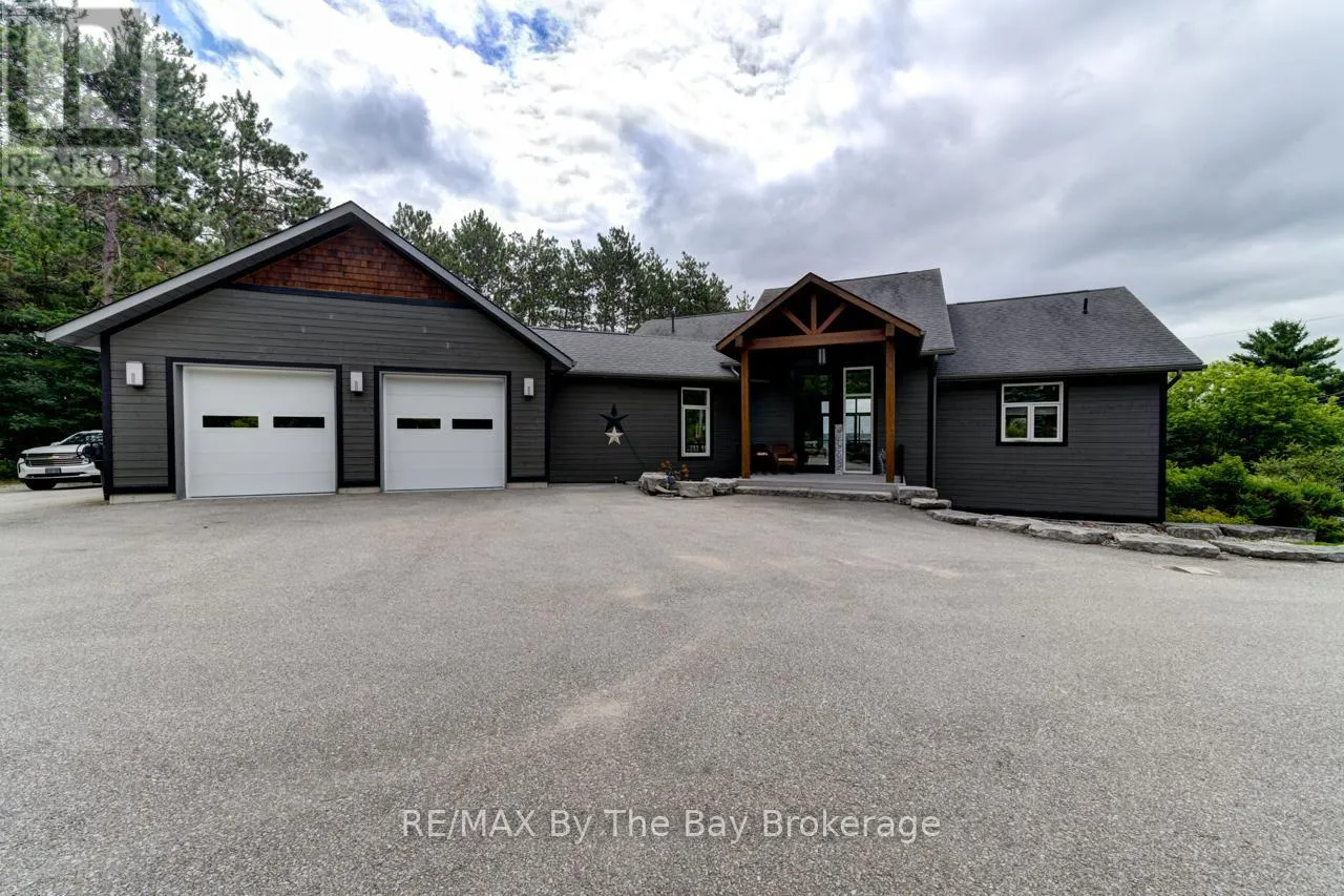 45 Military Road, Penetanguishene