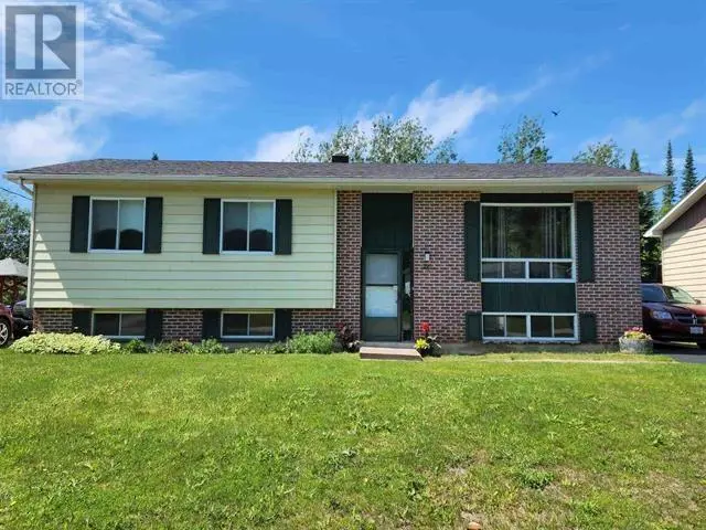 4 Bedroom Single Family in Manitouwadge