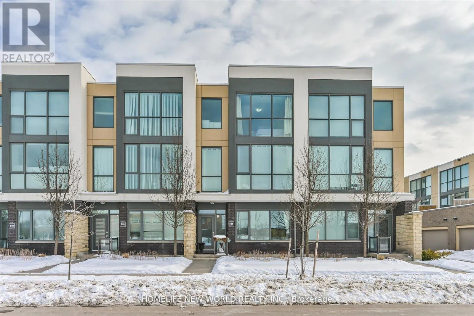 90 Little Creek Road Unit 8, Mississauga (Hurontario)