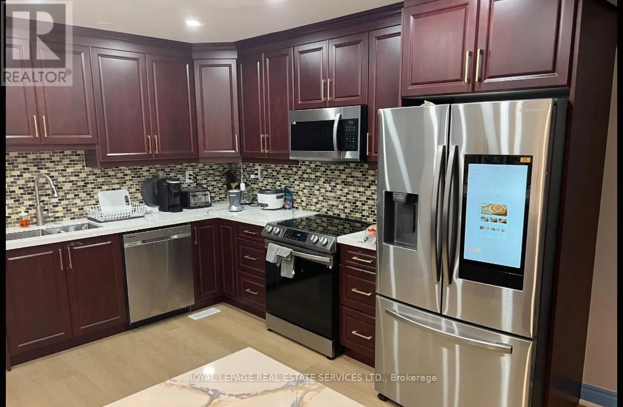 862 Browns Line Unit 2, Toronto (Alderwood)