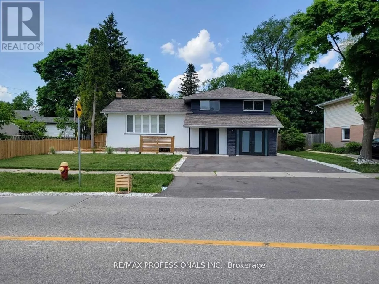 15 Ridge Drive, Oakville (CP College Park)