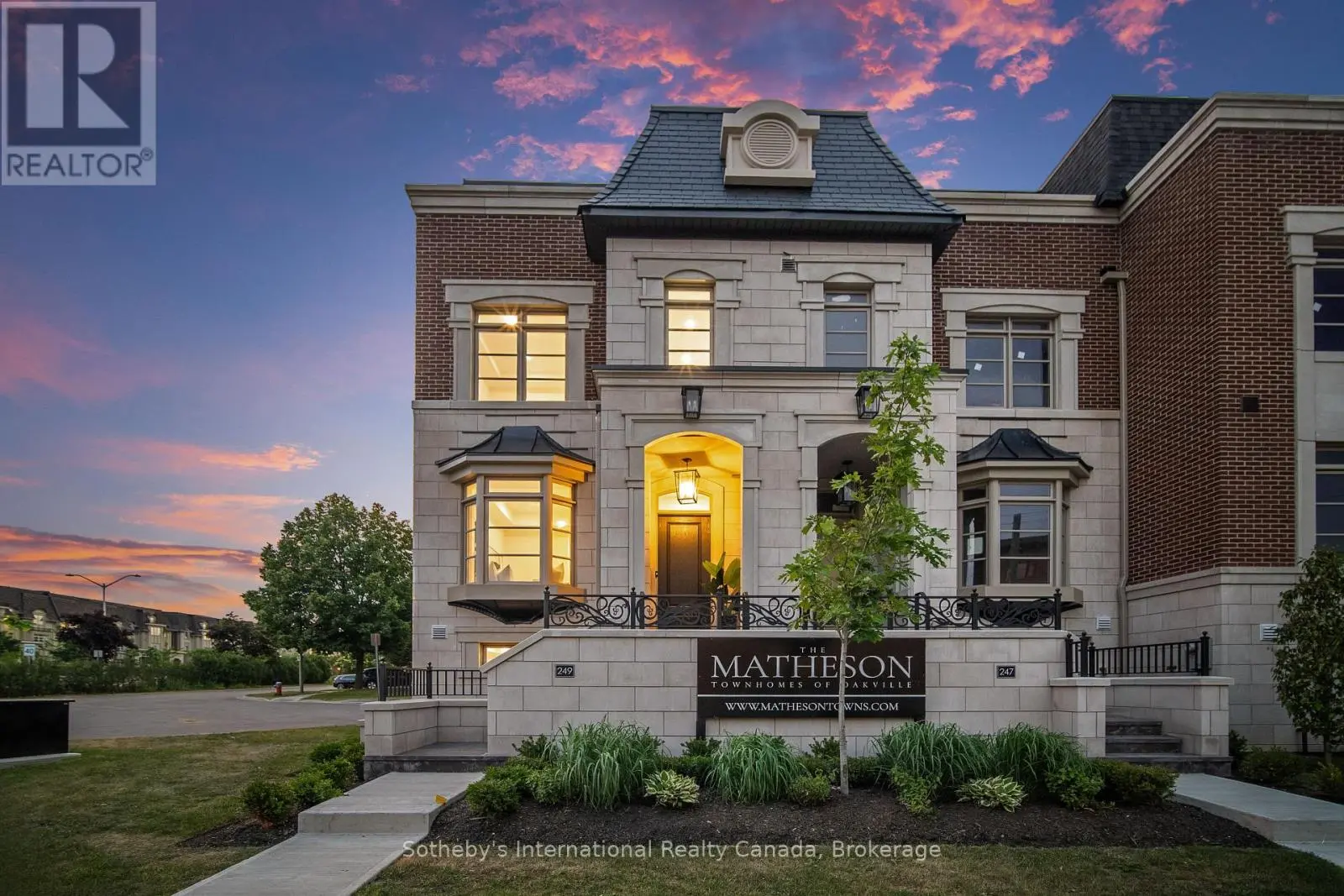 249 Rebecca Street, Oakville (CO Central)