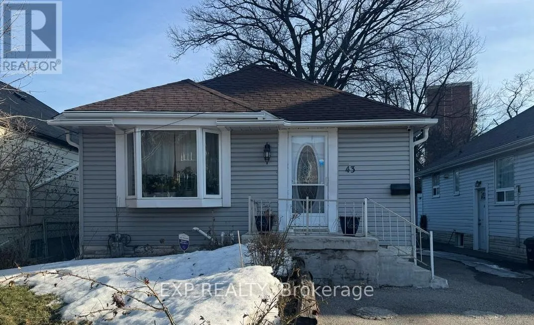 43 Harding Avenue, Toronto (Brookhaven-Amesbury)
