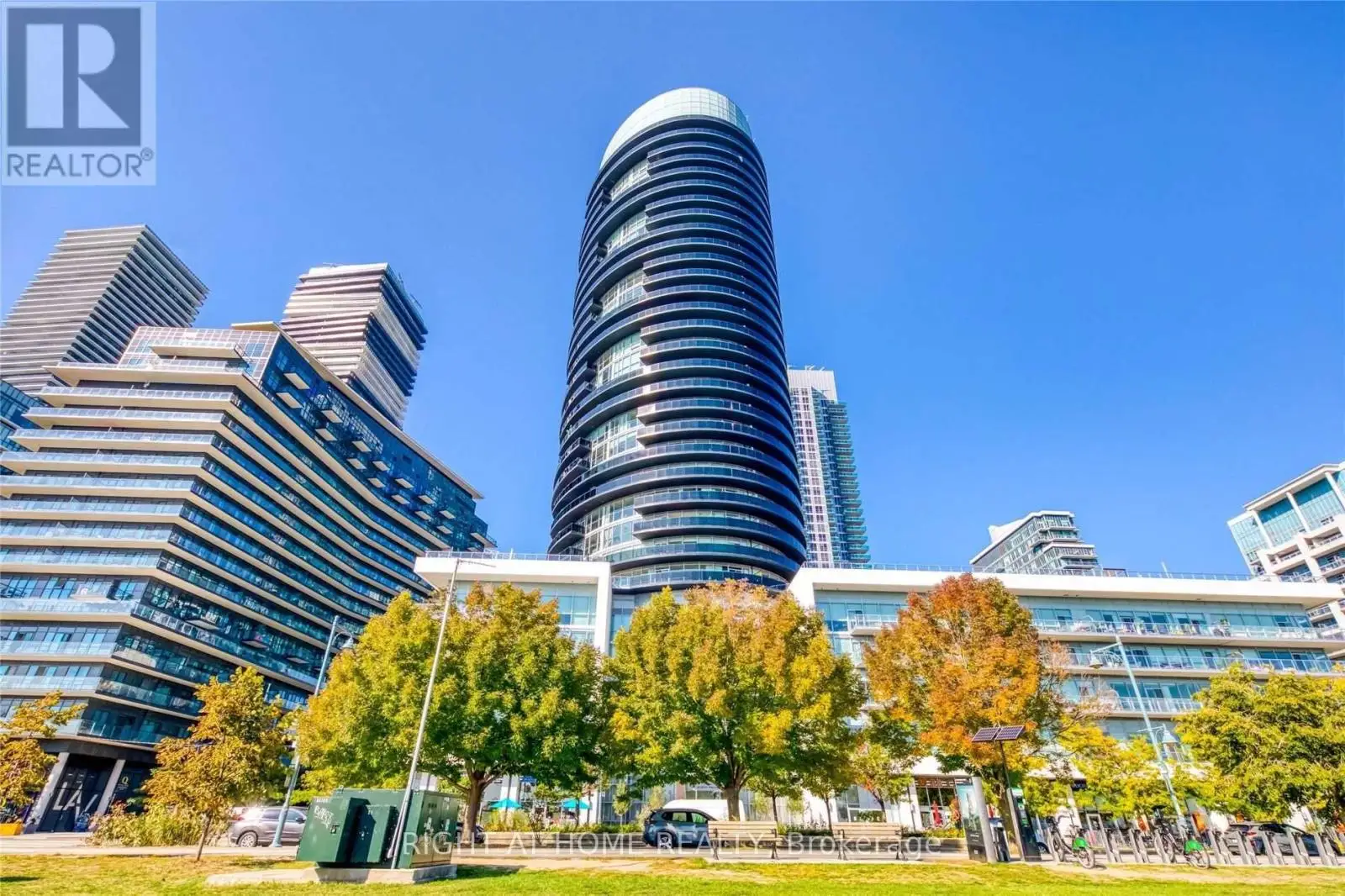 80 Marine Parade Drive Unit 422, Toronto (Mimico)