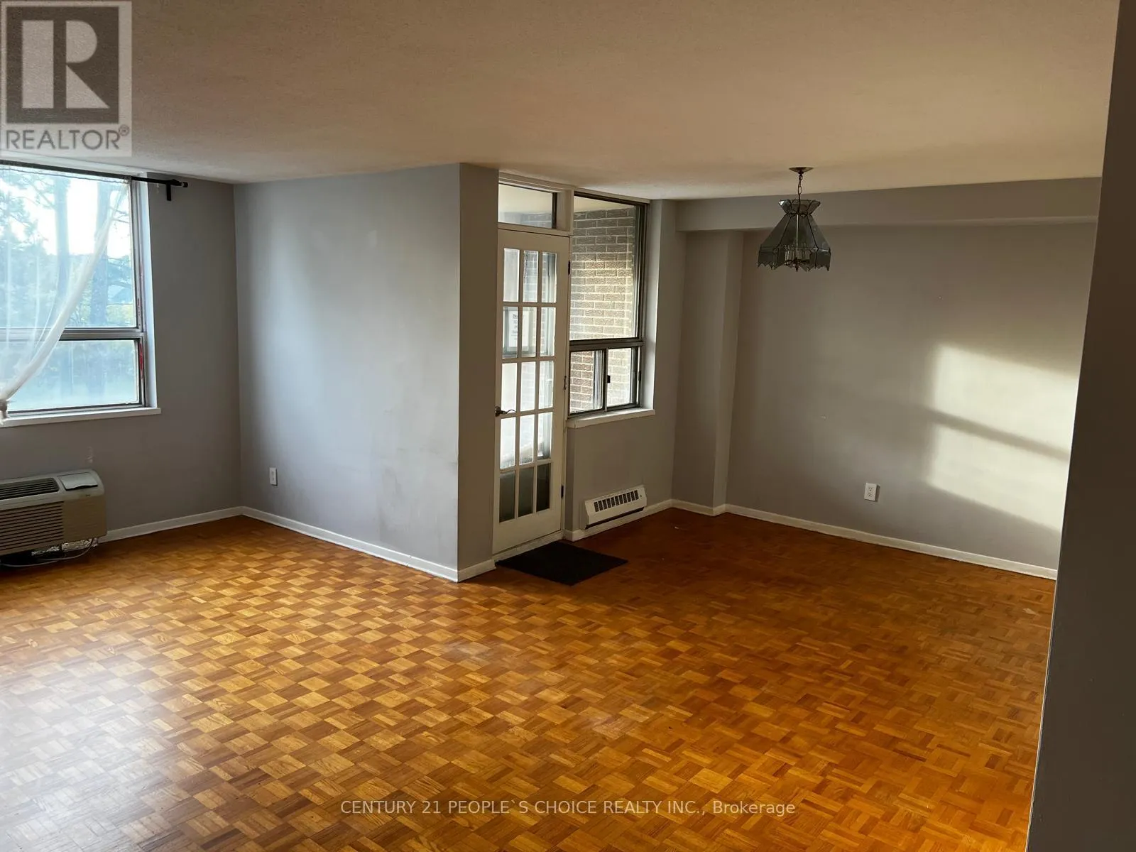 2835 Islington Avenue Unit 309, Toronto (Humber Summit)