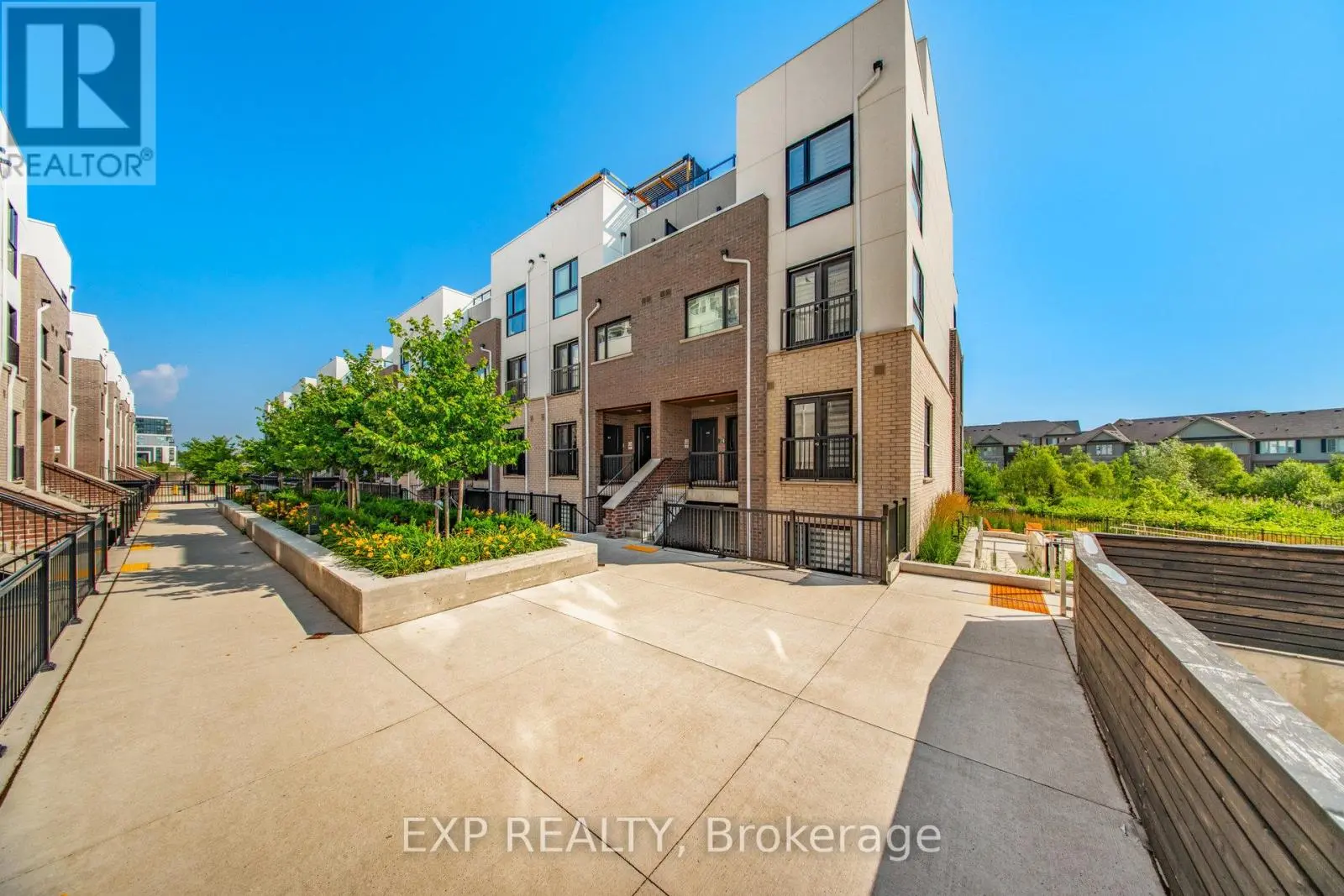 349 Wheat Boom Drive Unit 335, Oakville (JM Joshua Meadows)