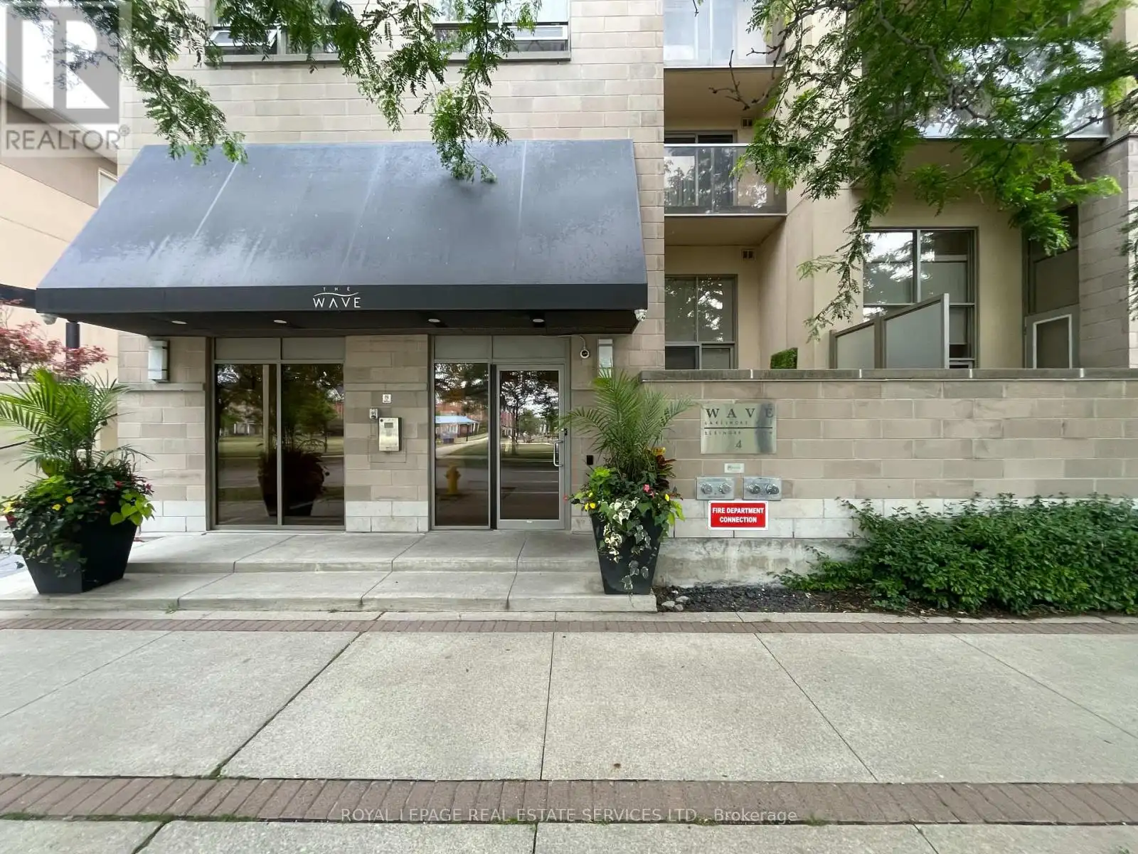4 Elsinore Path Unit 1105, Toronto (New Toronto)