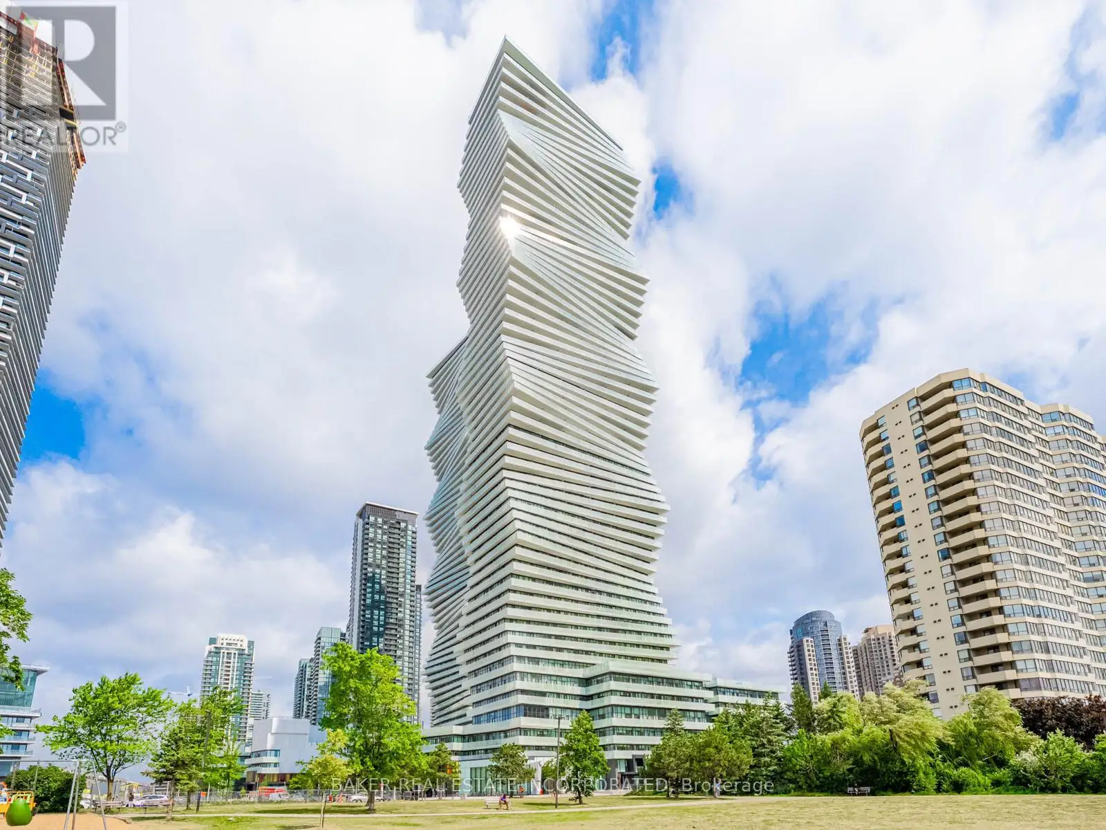 407 Webb Drive, Mississauga (City Centre)
