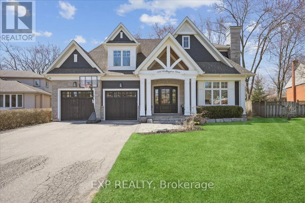 528 Wellington Crescent, Oakville (WO West)