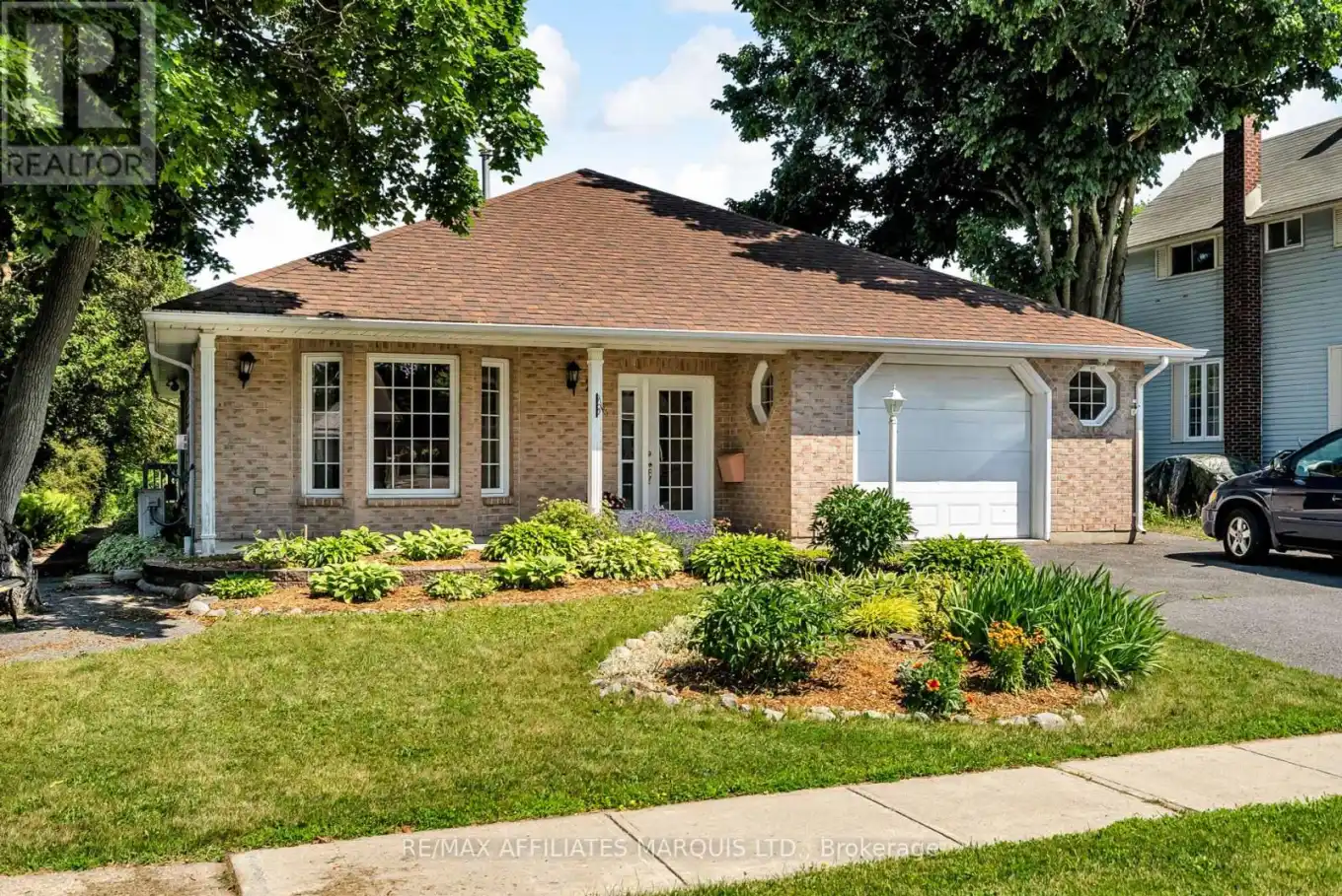 24 Saunders Avenue, South Stormont