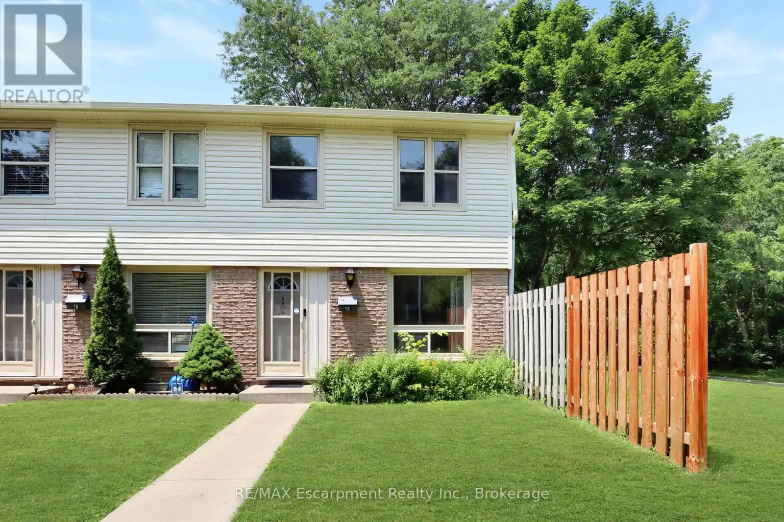 165 Green Valley Drive Unit 15, Kitchener