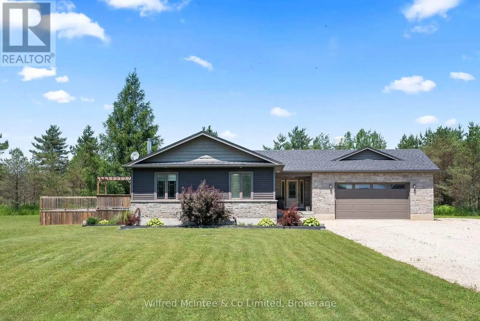 201 Hutton Hill Road, West Grey
