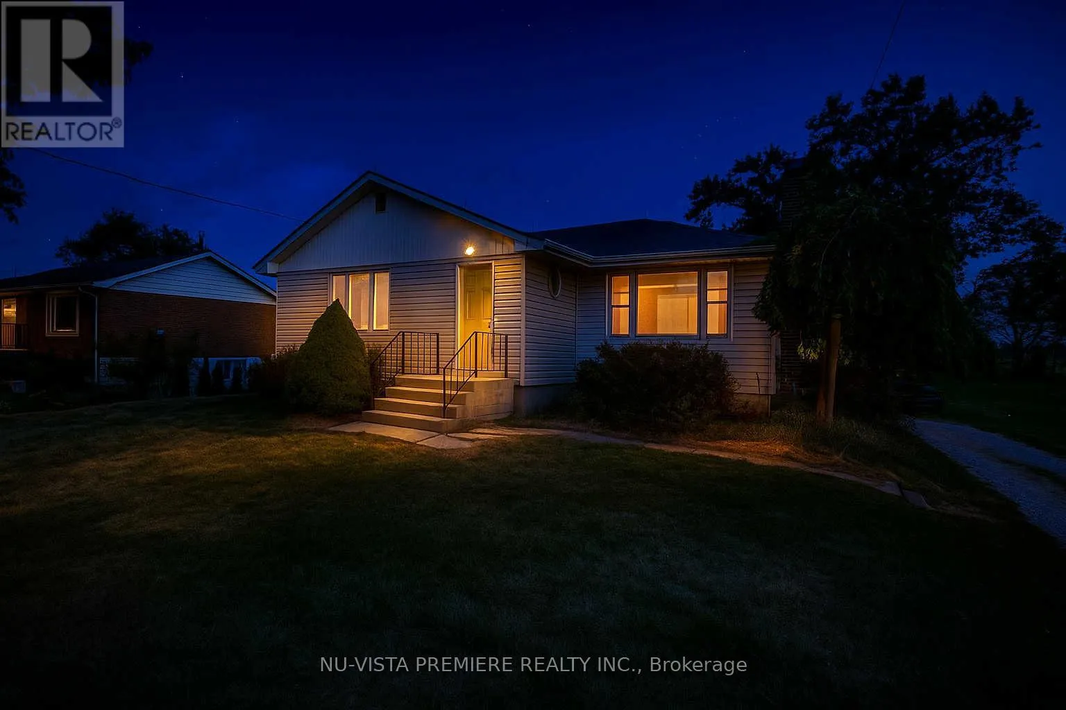2448 Wilson Street West, Hamilton