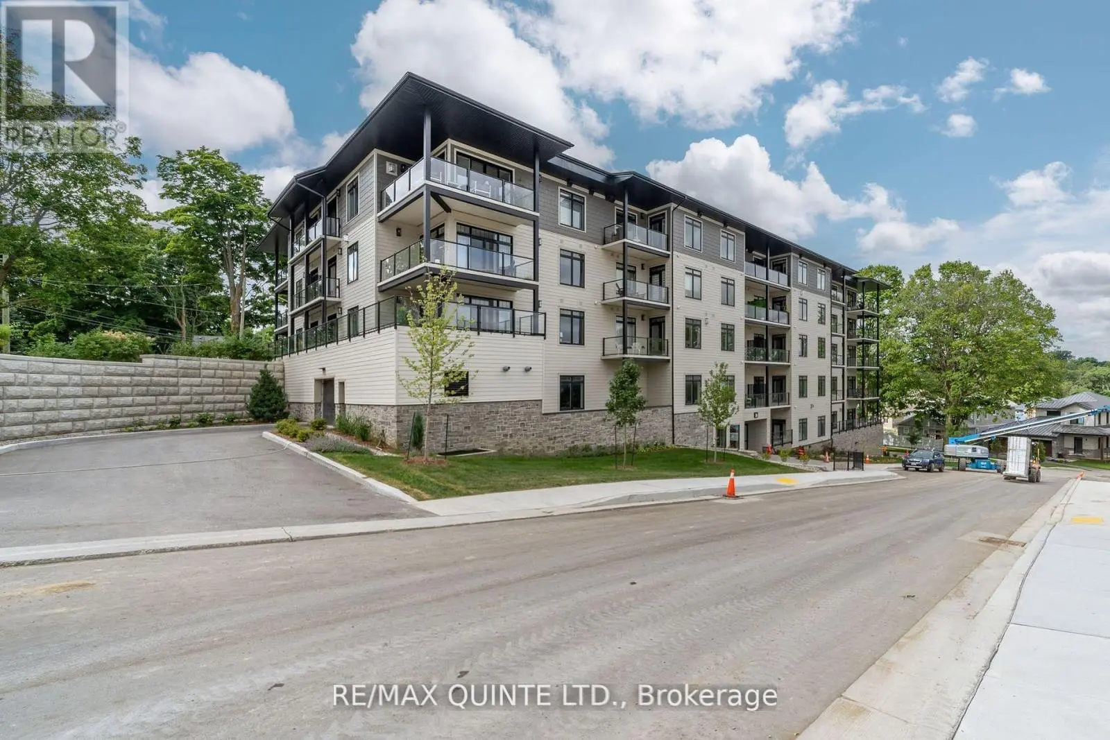 17 Cleave Avenue Unit 305, Prince Edward County (Picton Ward)