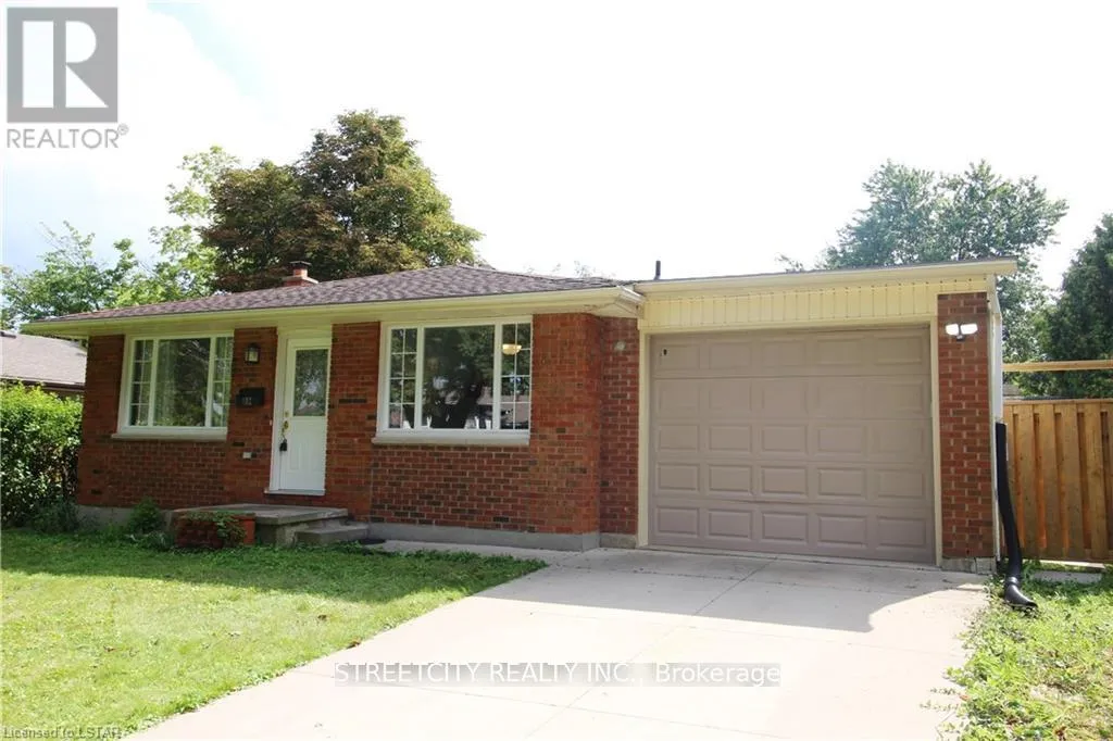 102 Paperbirch Crescent, London North (North K)