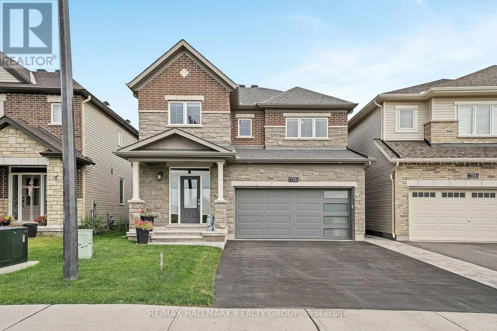 756 Cappamore Drive, Ottawa