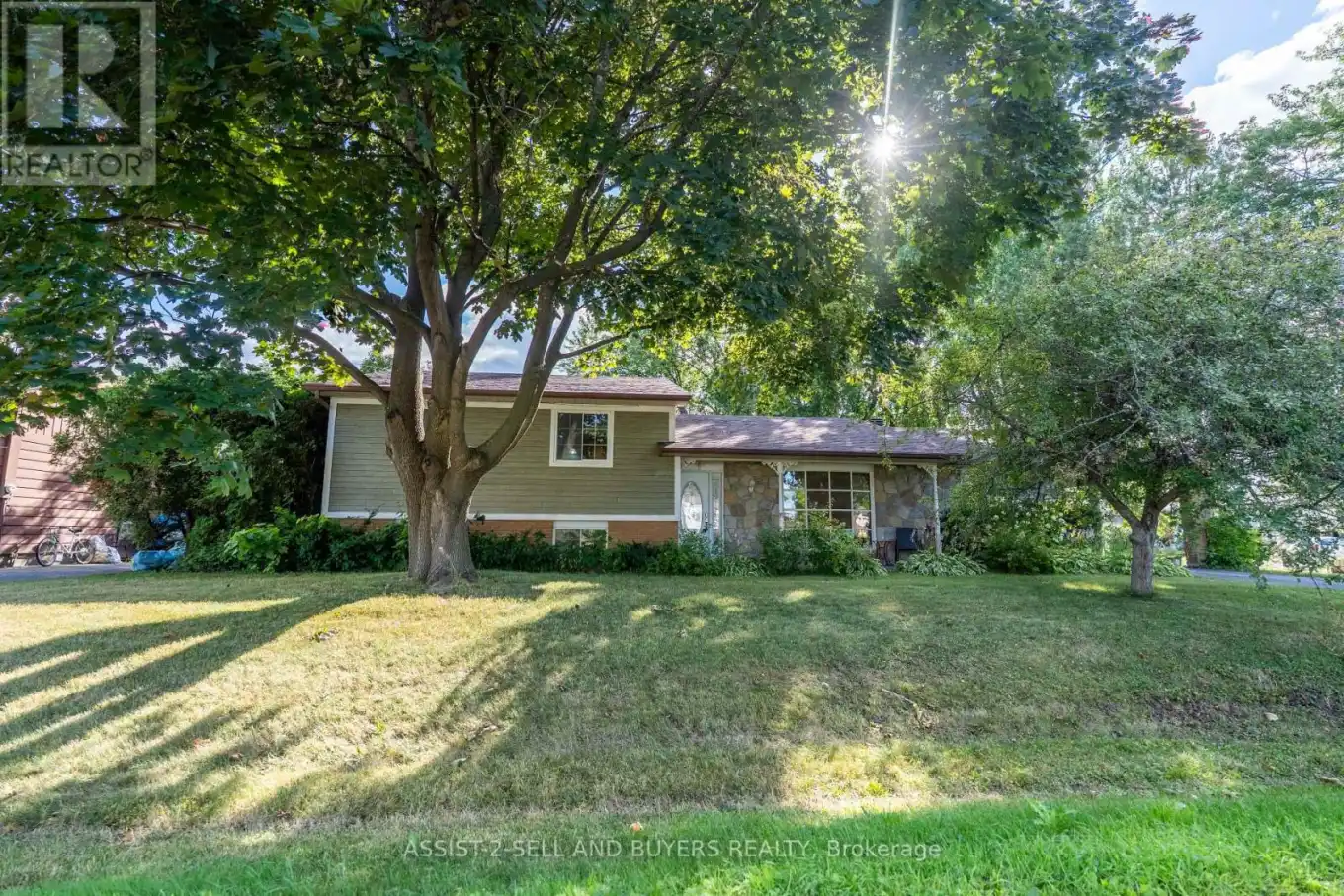 3230 Cadeb Avenue, Cornwall