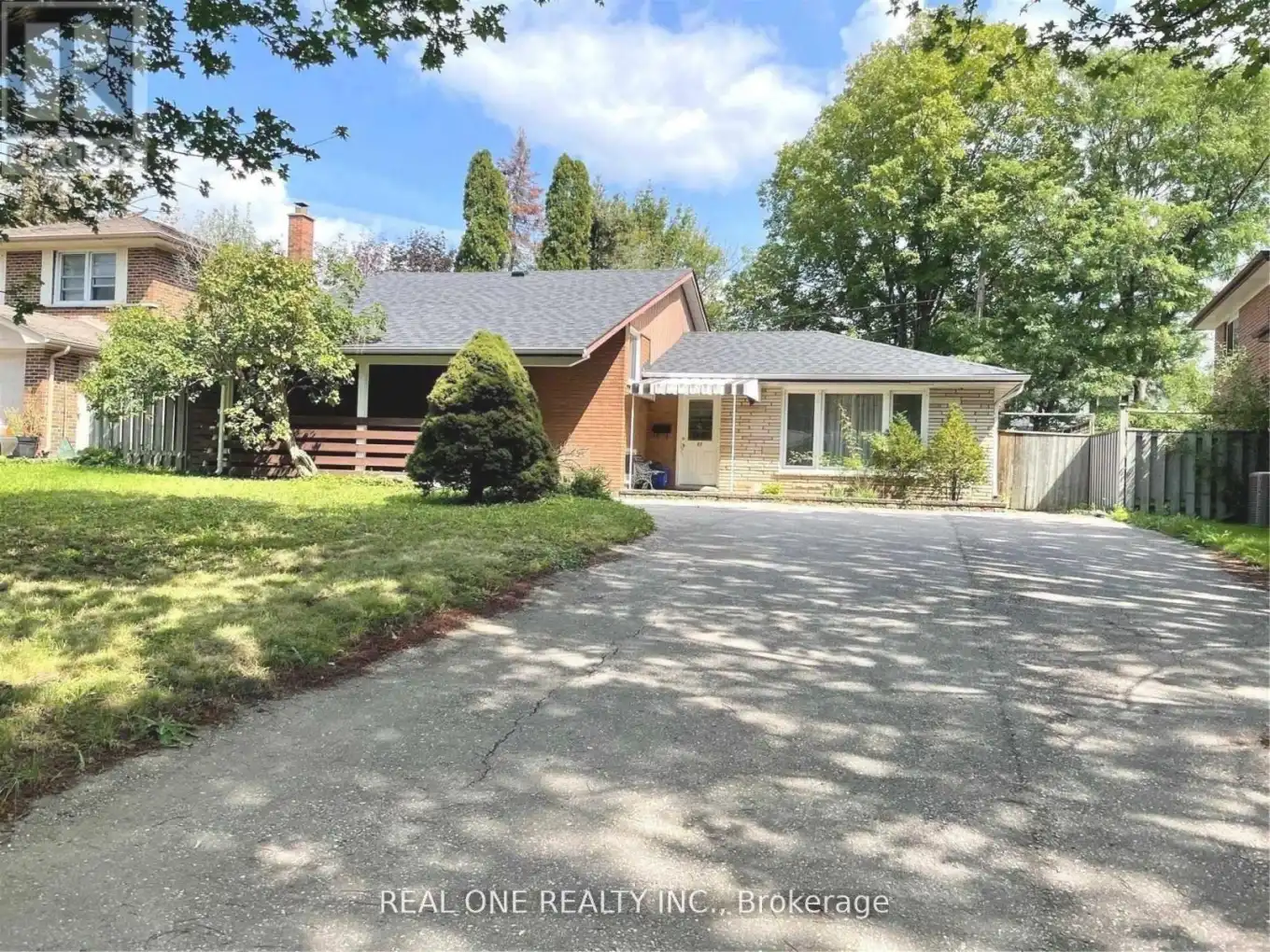 17 Valleycrest Avenue, Markham (Bullock)