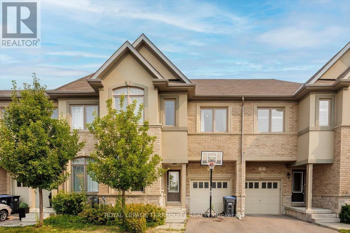 9 Oliana Way, Brampton (Bram West)