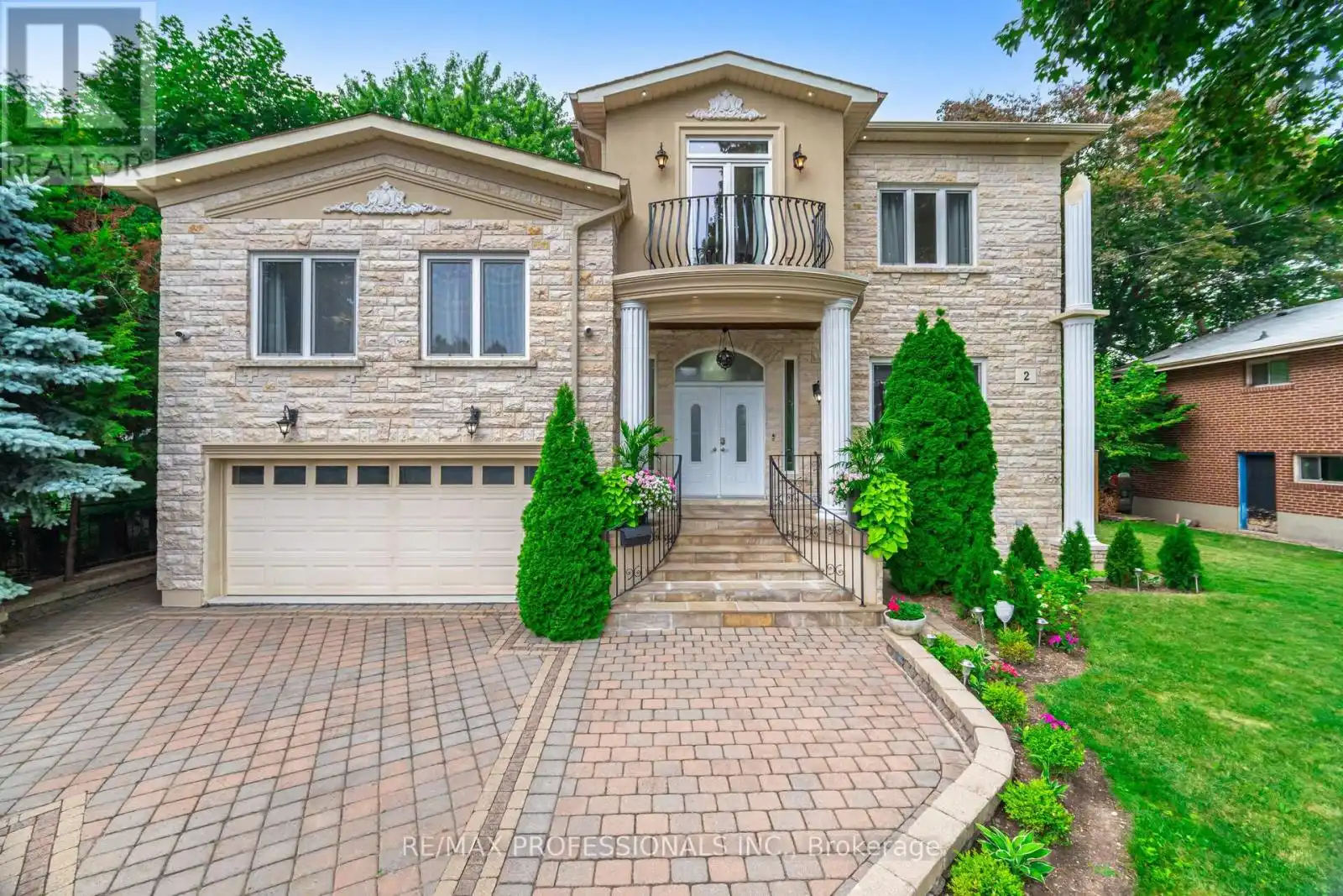 2 The Keanegate, Toronto (Islington-City Centre West)