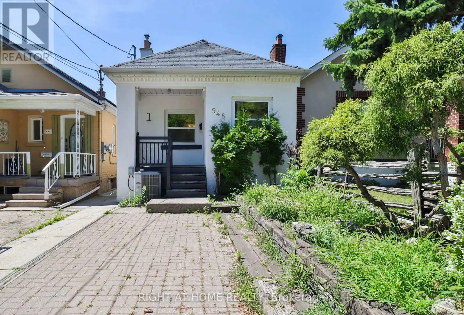 948 Runnymede Road, Toronto (Rockcliffe-Smythe)