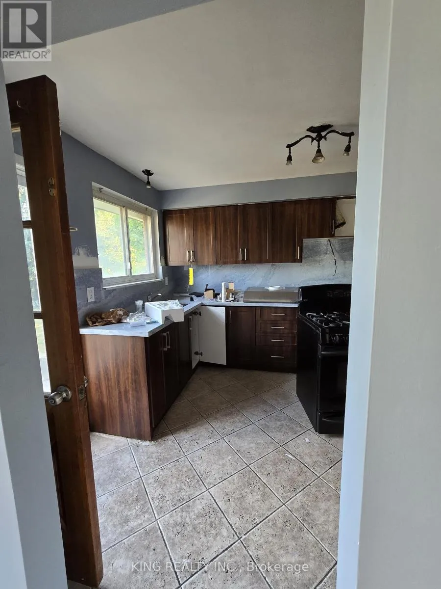 11 Durham Crescent, Brampton (Southgate)