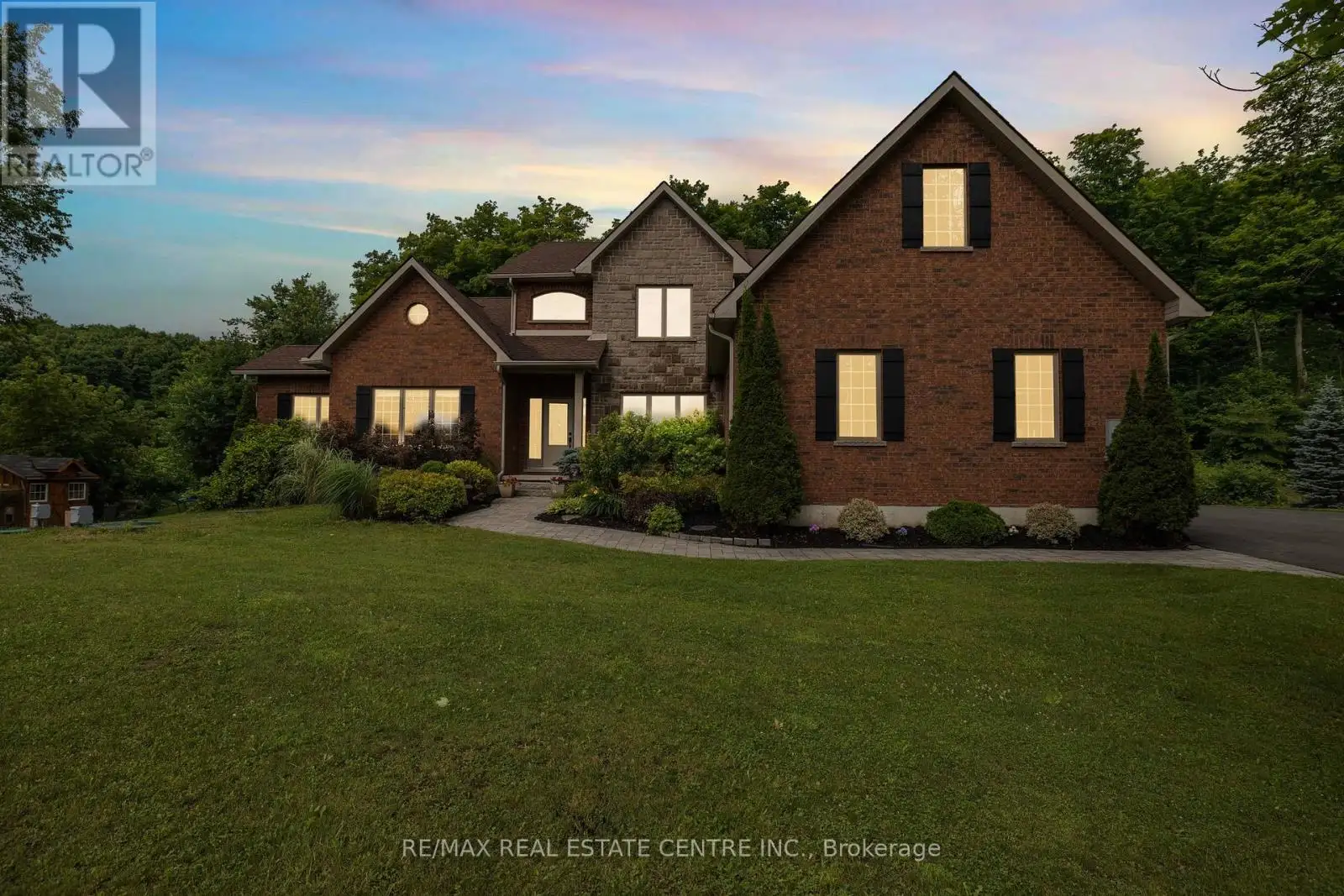 2 Ashlea Lane, Melancthon