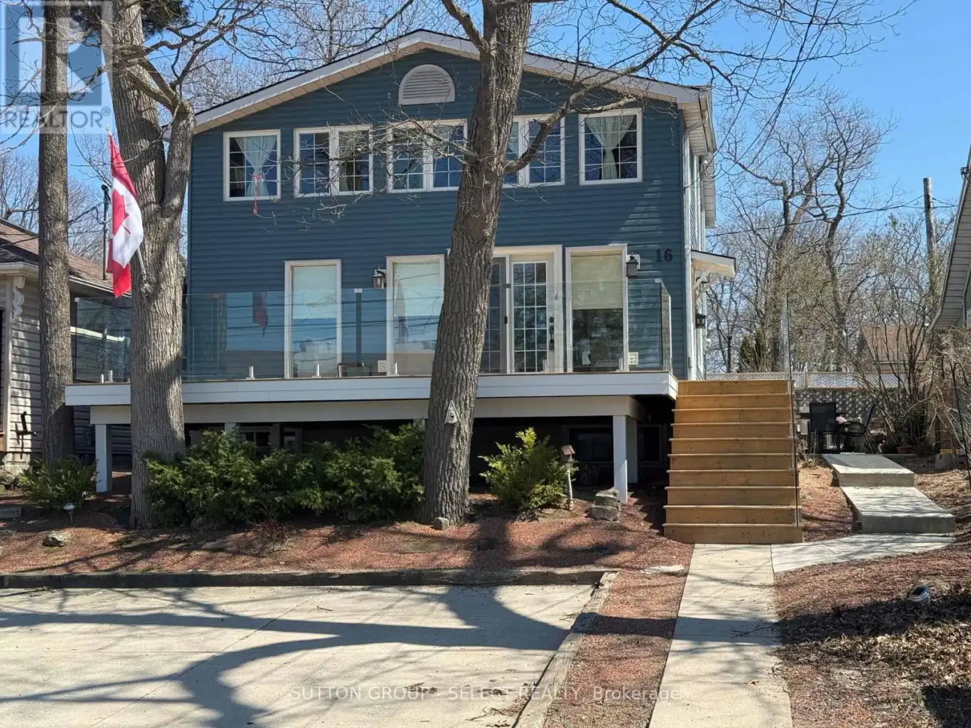 16 Huron Avenue, Lambton Shores (Grand Bend)