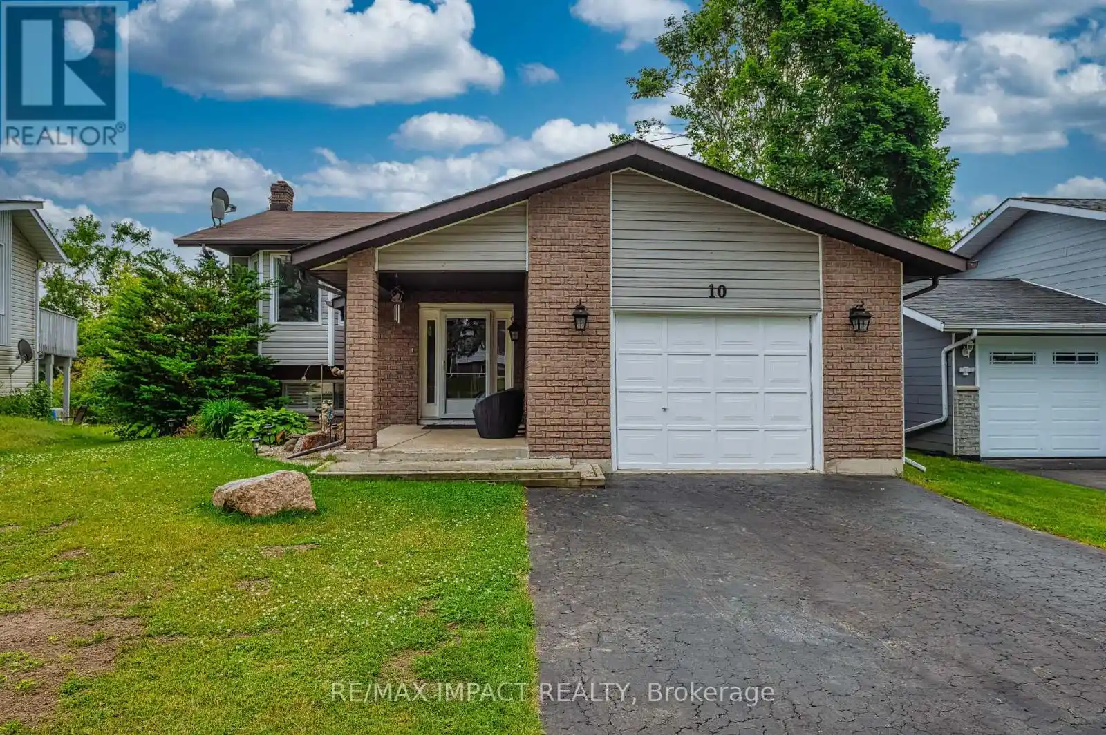 10 Cedartree Lane, Kawartha Lakes (Bobcaygeon)