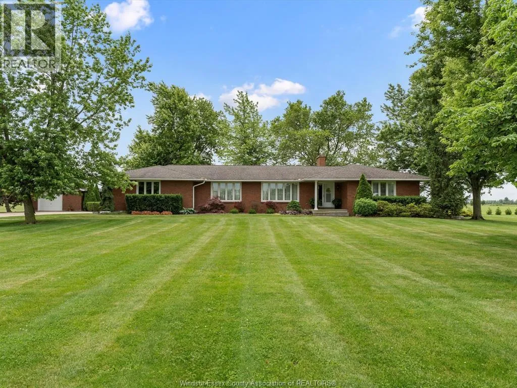 266 County Road 14 East, Kingsville