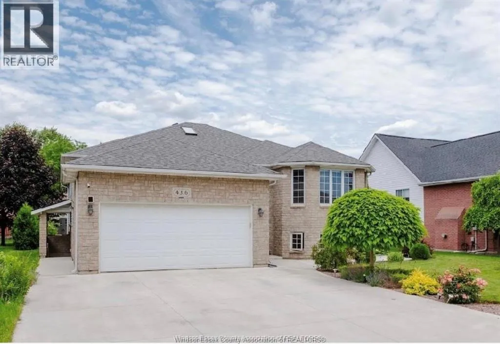 4316 GOLFCOURSE Crescent Unit UPPER, Windsor