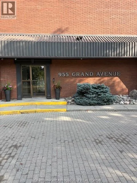 955 Grand Avenue Unit 204, Chatham