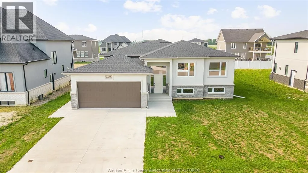 4403 BELMONT, Comber