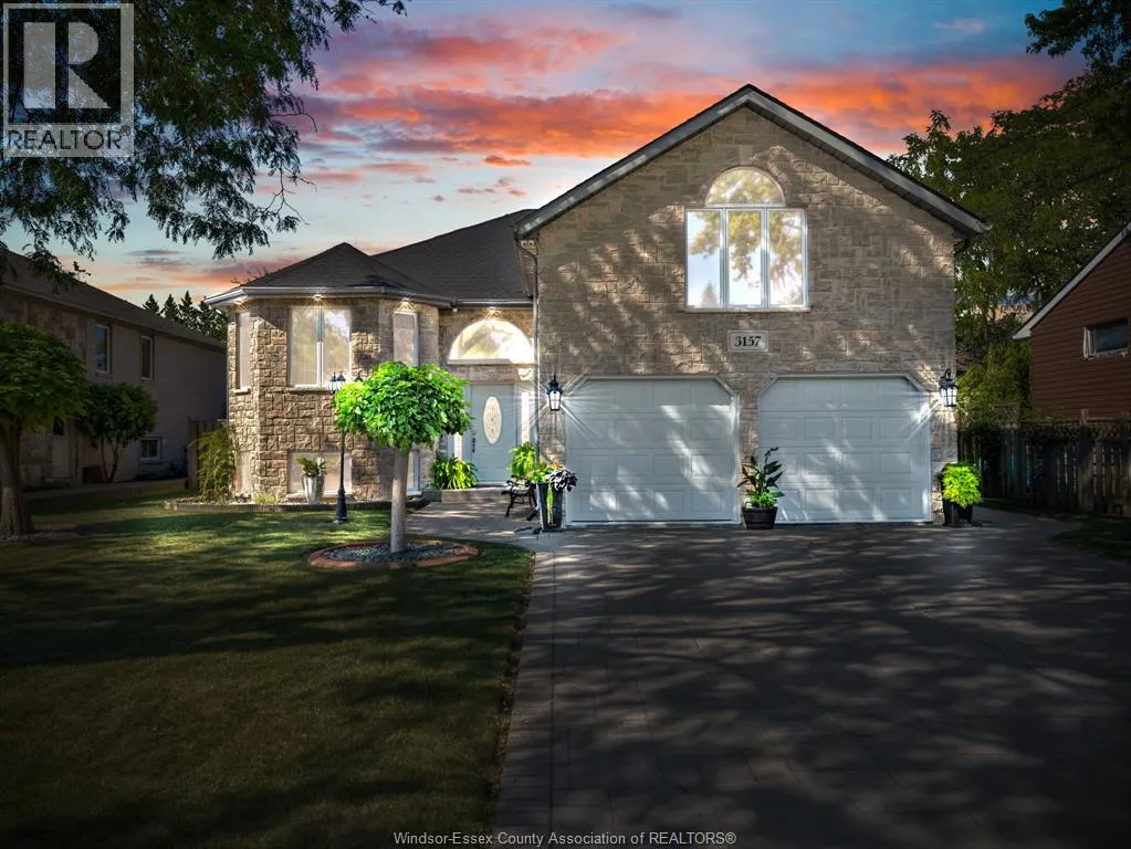 3157 ROBINET, Windsor