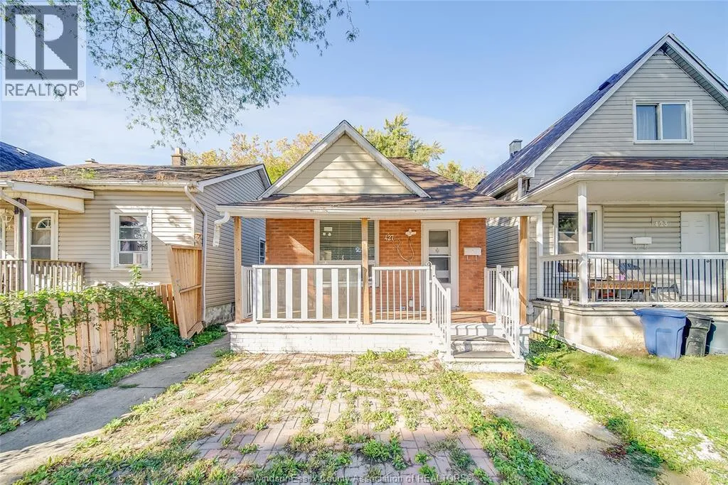 427 BRIDGE Avenue, Windsor