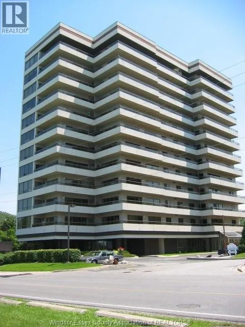 5151 RIVERSIDE Drive Unit 905, Windsor