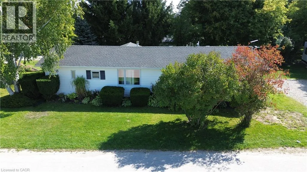 450 TREMAINE Avenue Unit 15, Listowel