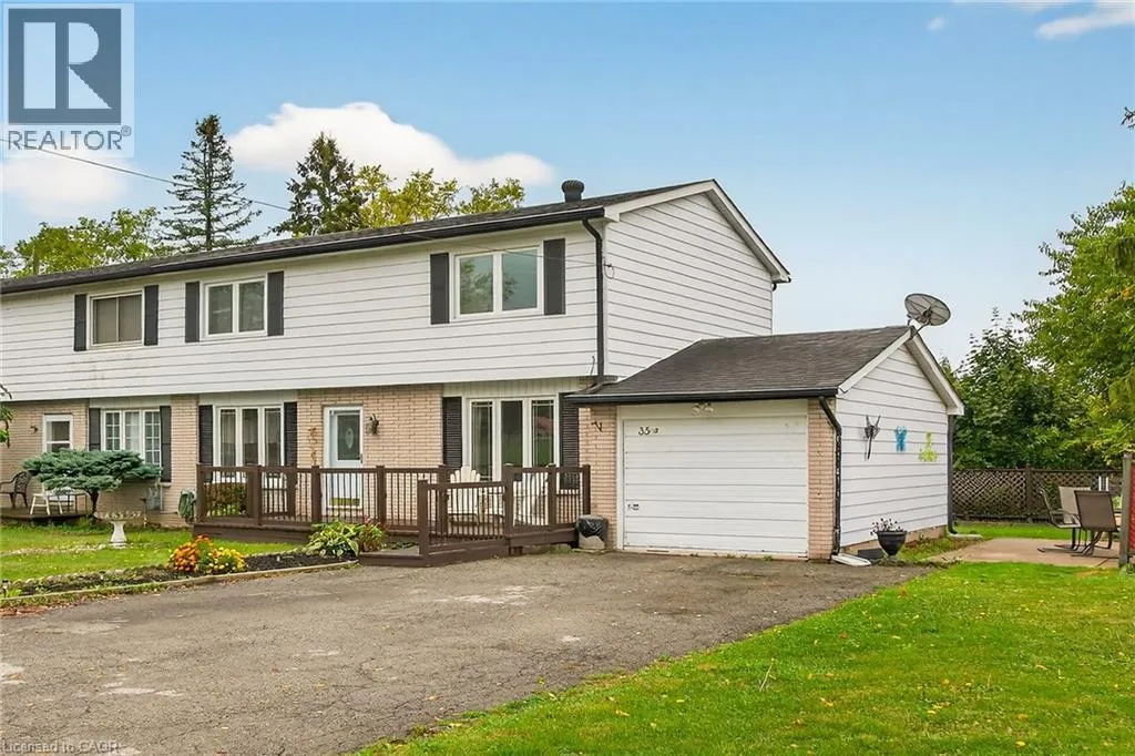 35 SENECA Street South, Cayuga