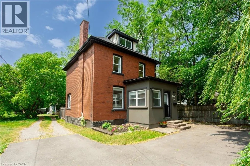 826 BEACH Boulevard, Hamilton